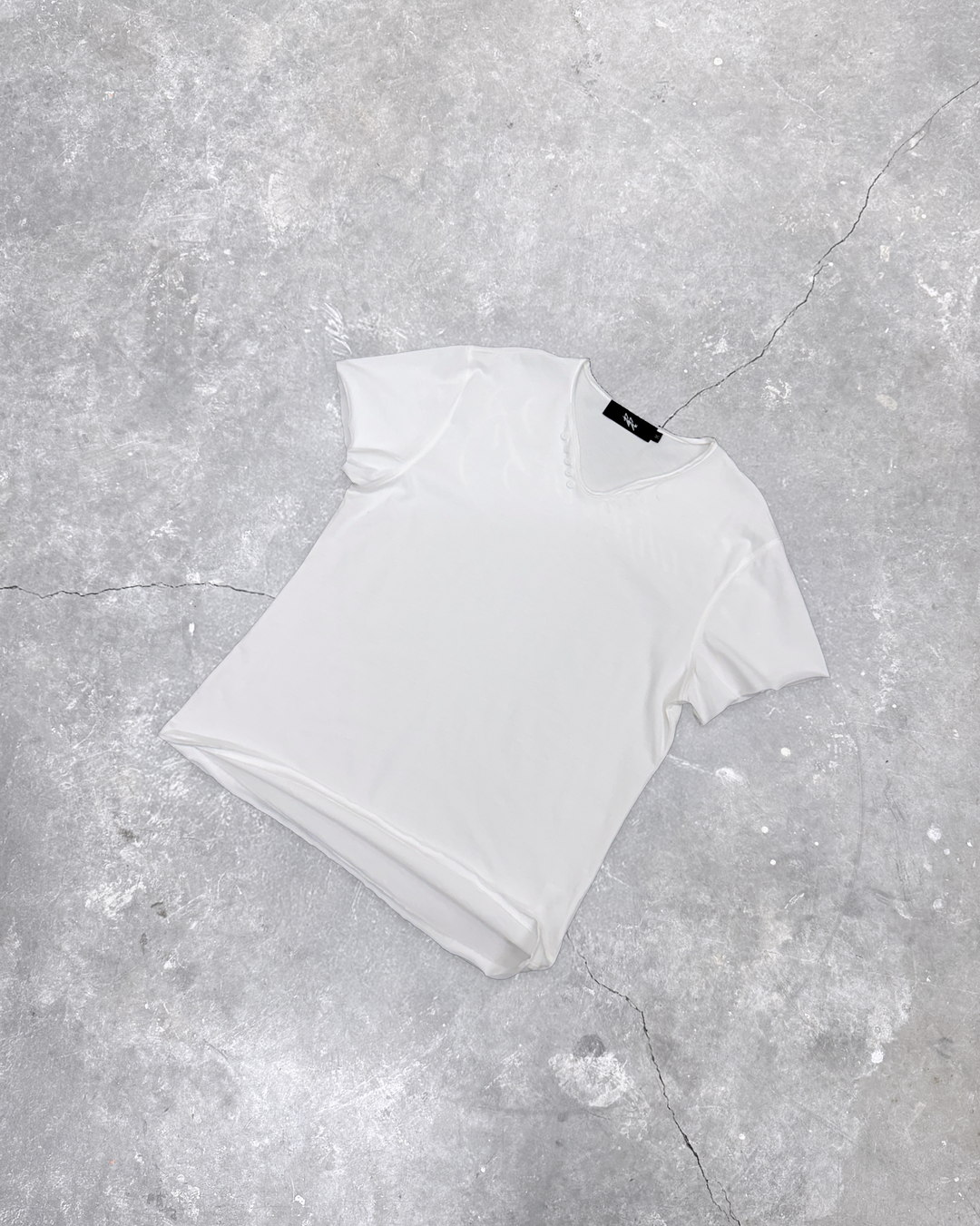 HENLEY T-SHIRT