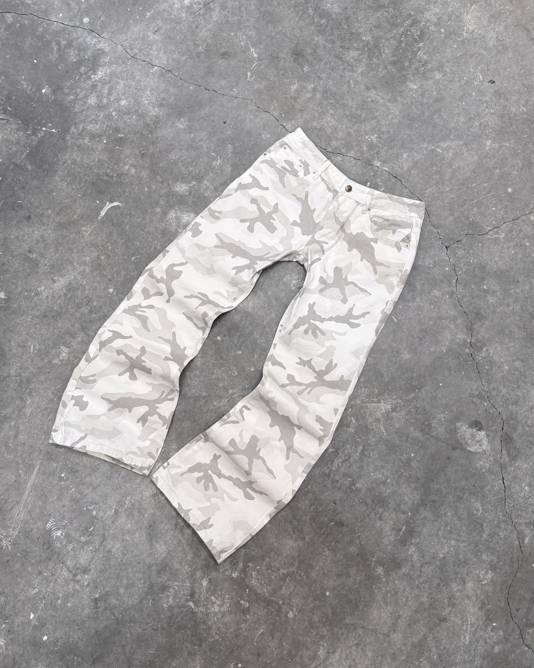 LOW RISE DENIM PANTS