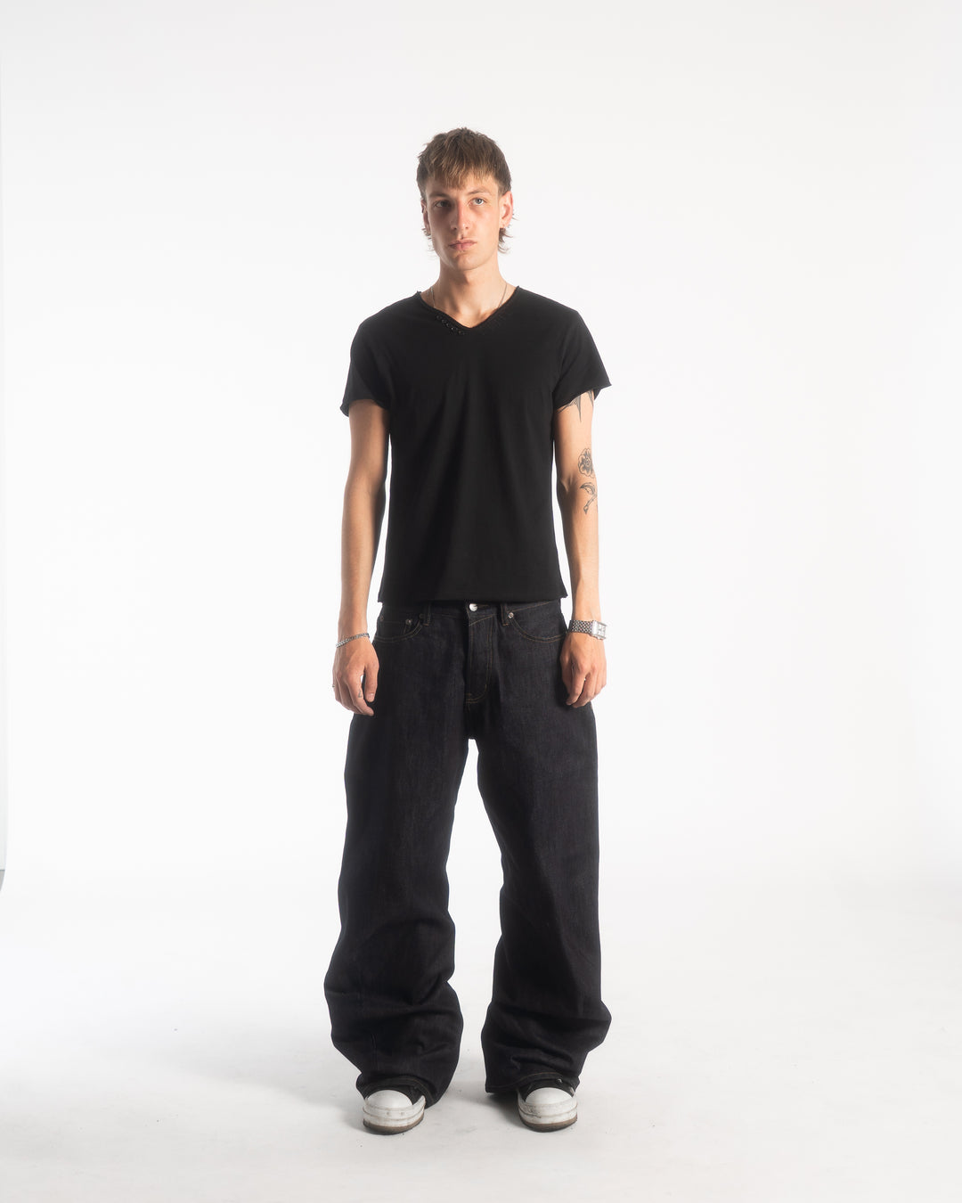 HENLEY T-SHIRT